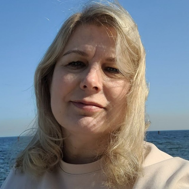Юлия Ефремова