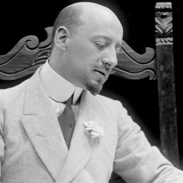 Gabriele D