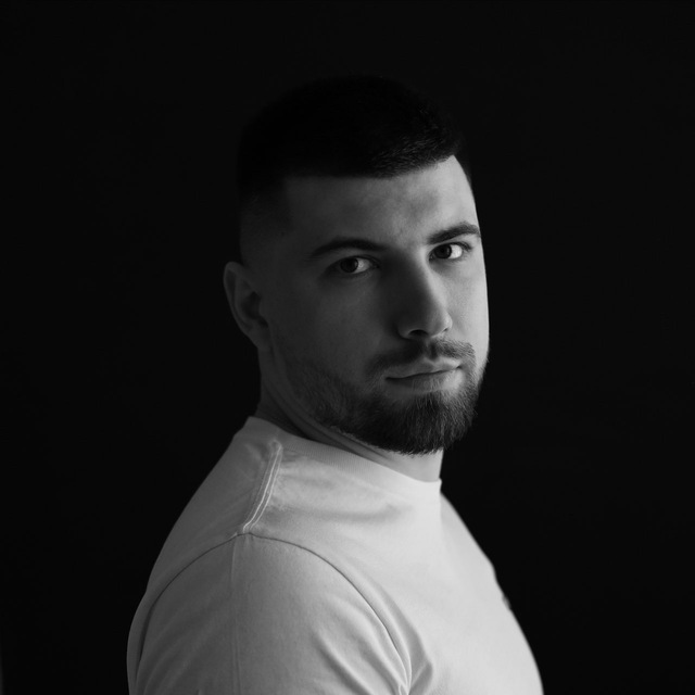 Влад Акинин