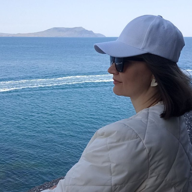 Александра Попова