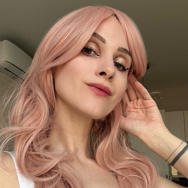 Anna @mrsannief