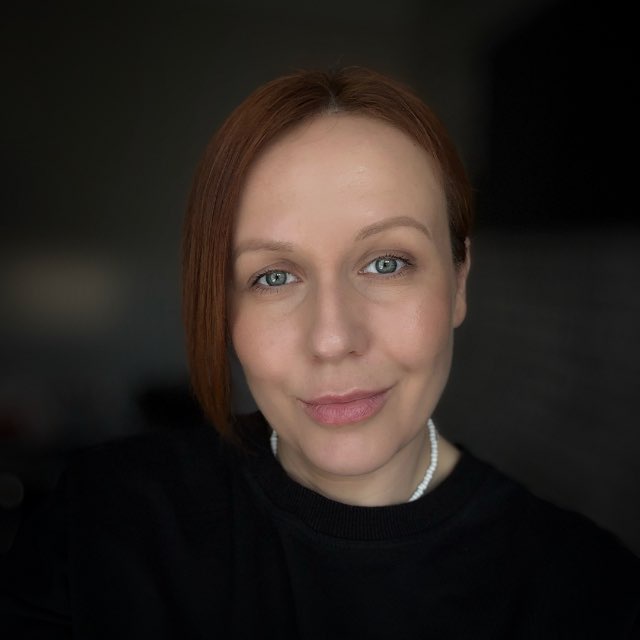 Анна Устинова